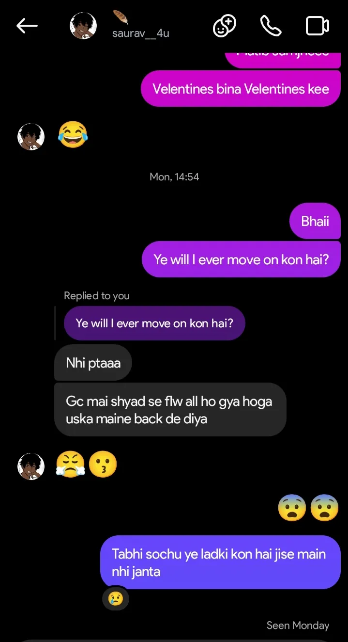 Customer wearing bracelet set